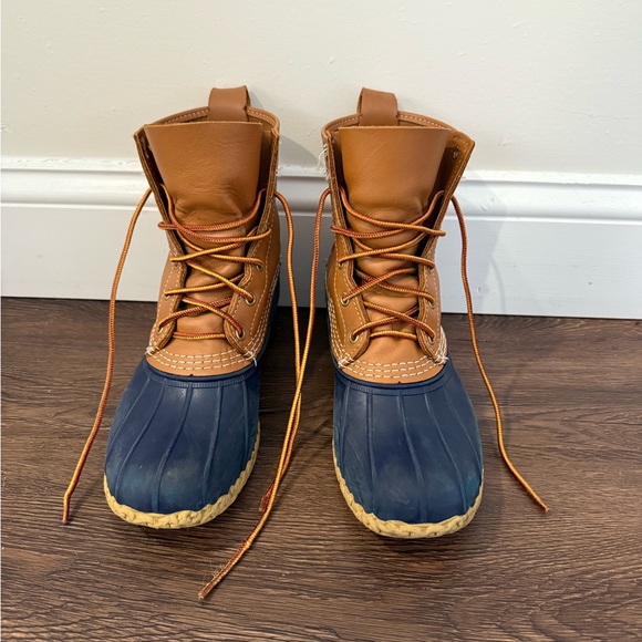 L.L. Bean Navy and Tan Duck Boots / Bean Boots; Woman’s 8 M - Picture 2 of 9